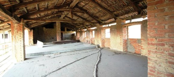 14 rooms House in Castellamonte, Italy No. 18105 24