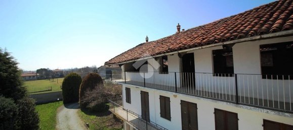 14 rooms House in Castellamonte, Italy No. 18105 16