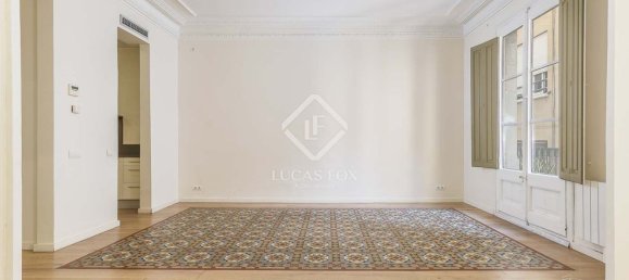 Apartamento T2 em Ciutat Vella, Spain N.º 149494 2