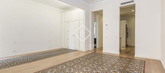 Apartamento T2 em Ciutat Vella, Spain N.º 149494 4
