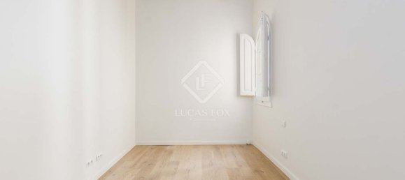 Apartamento T2 em Ciutat Vella, Spain N.º 149494 18