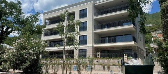 48m² Apartment in Herceg Novi, Montenegro No. 75 2