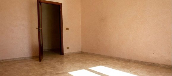 Квартира с 6 комнатами в Челье Мессапика, Италия № 144104 8