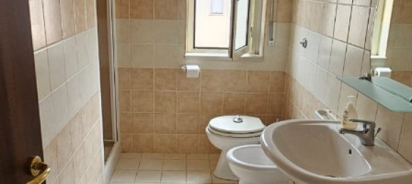 4 rooms Apartment in Cosenza, Italy No. 107449 7