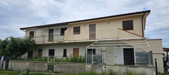 4 rooms Apartment in Cosenza, Italy No. 107449 18