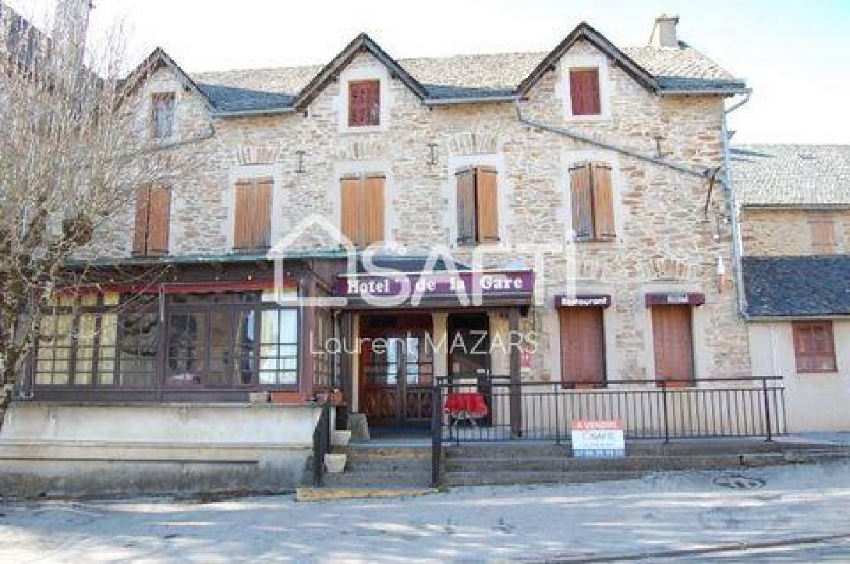 Escritório em Baraqueville, France 500 m² N.º 19055