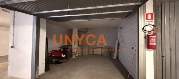 3 rooms Apartment in Verona, Italy No. 66063 16