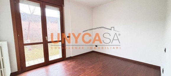 3 rooms Apartment in Verona, Italy No. 66063 11