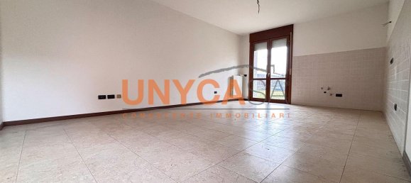 3 rooms Apartment in Verona, Italy No. 66063 4