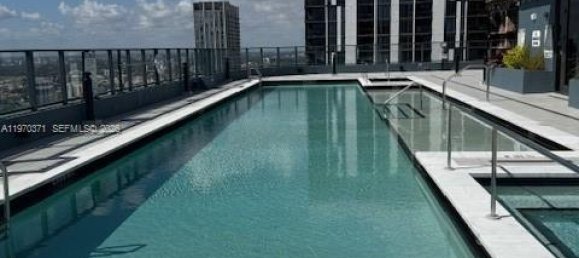  عقار تجاري في Miami, الولايات المتحدة رقم 615748 9
