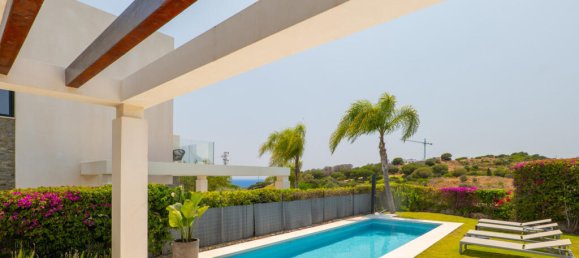 5 bedrooms Villa in Marbella, Spain No. 177877 12