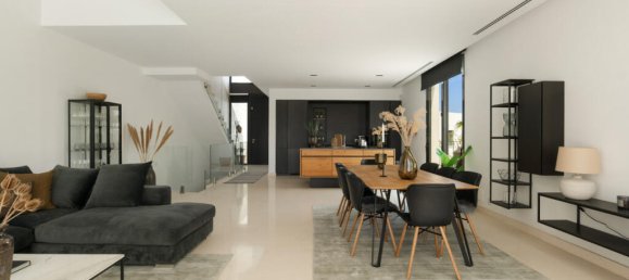 5 bedrooms Villa in Marbella, Spain No. 177877 8