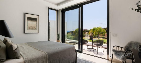 5 bedrooms Villa in Marbella, Spain No. 177877 9