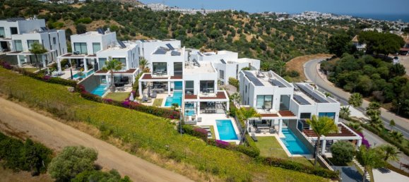 5 bedrooms Villa in Marbella, Spain No. 177877 17