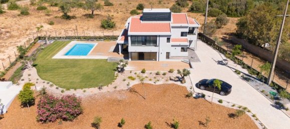 5 bedrooms House in Quarteira, Portugal No. 31948 3