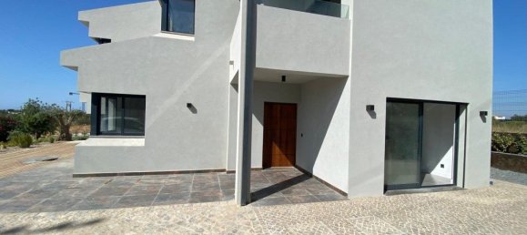 5 bedrooms House in Quarteira, Portugal No. 31948 7
