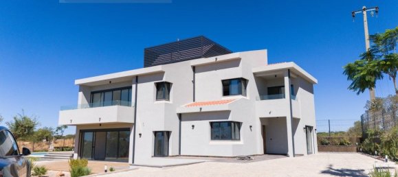 5 bedrooms House in Quarteira, Portugal No. 31948 6