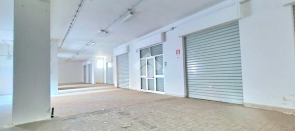 1-Zimmer Gewerbliche Immobilie in Palermo, Italy, Nr. 287977 4