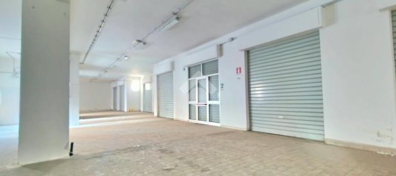 1-Zimmer Gewerbliche Immobilie in Palermo, Italy, Nr. 287977 11