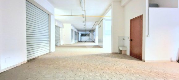 1-Zimmer Gewerbliche Immobilie in Palermo, Italy, Nr. 287977 13