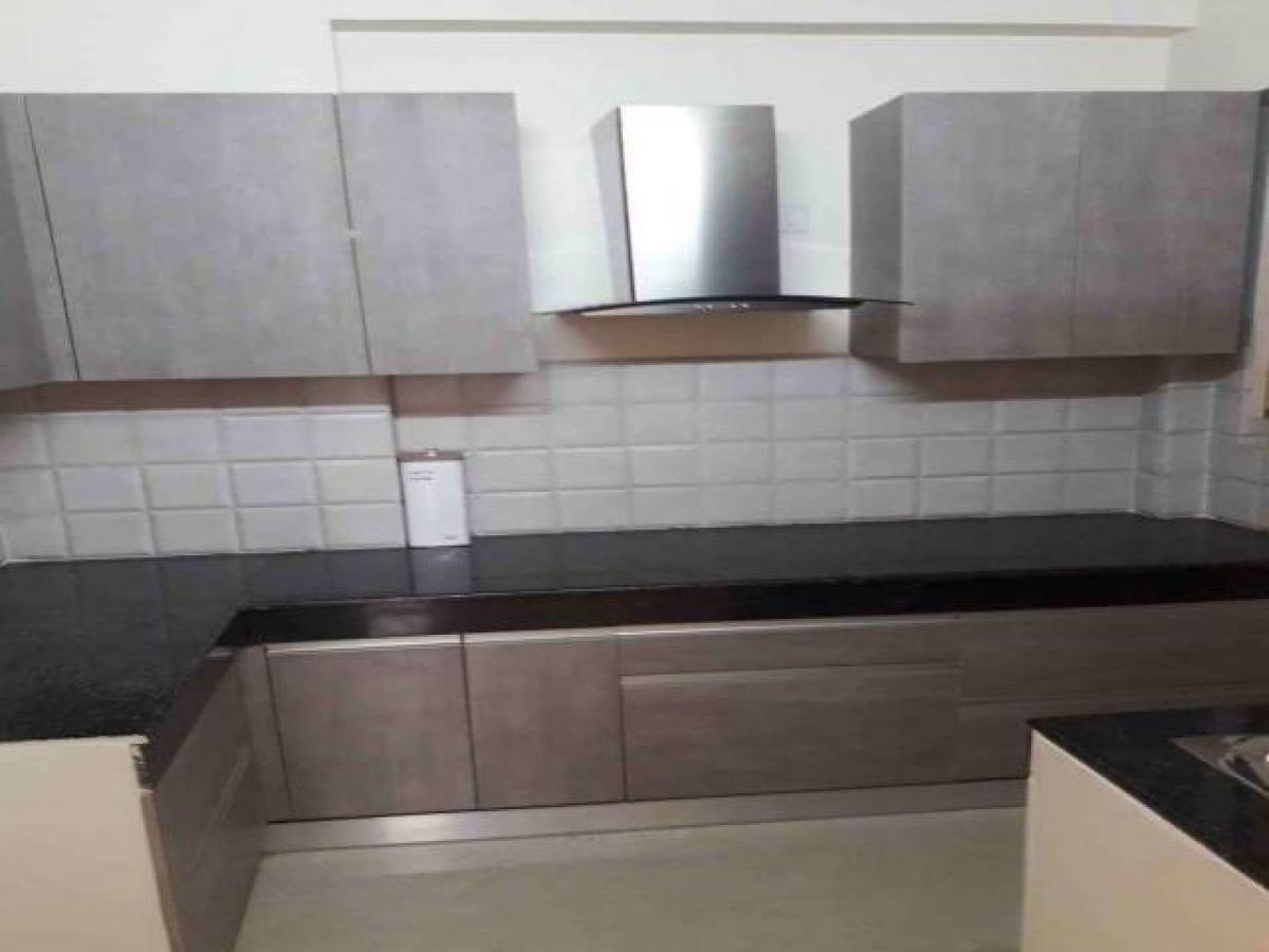 2 bedrooms House in Noida, India No. 2861