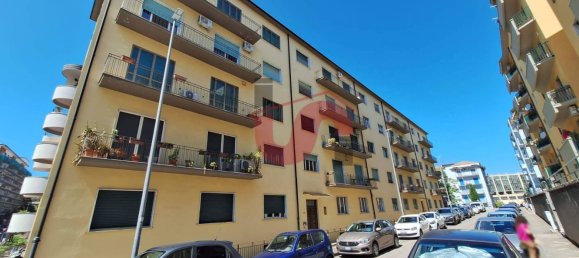 4-salle Appartement à Benevento, Italy No. 259002 2