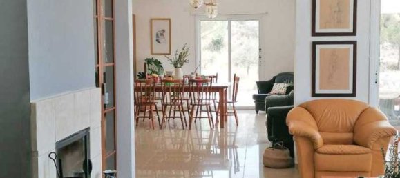 Propiedad comercial de 4 dormitorios en Limassol, Cyprus No. 7129 2