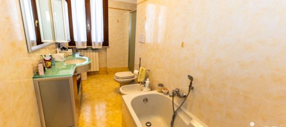 2 Schlafzimmer Haus in Castiglione delle Stiviere, Italy, Nr. 340658 19