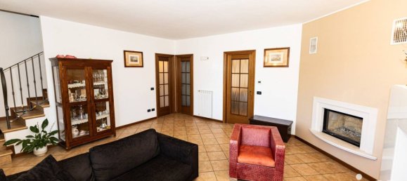 2 Schlafzimmer Haus in Castiglione delle Stiviere, Italy, Nr. 340658 13