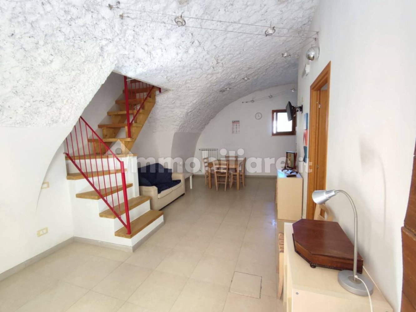 Casa de 3 dormitorios en Raiano, Italy No. 166443