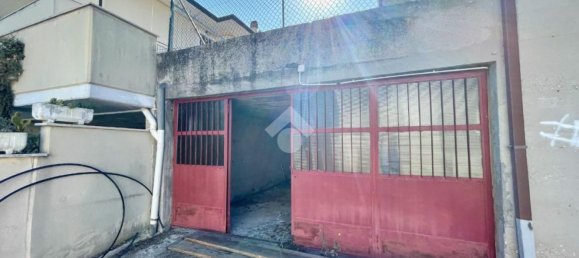 75m² Garage in Cappelle sul Tavo, Italy No. 375176 2