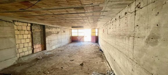 75m² Garage in Cappelle sul Tavo, Italy No. 375176 7