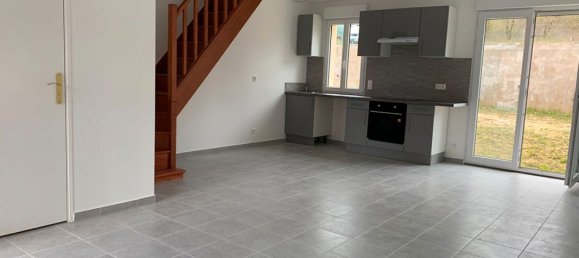 2 bedrooms House in Sainte-Genevieve, France No. 76822 2