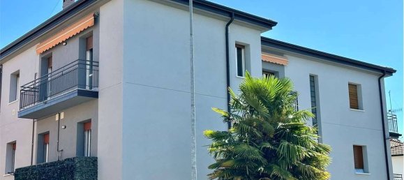 3 bedrooms Apartment in Imola, Italy No. 286933 3