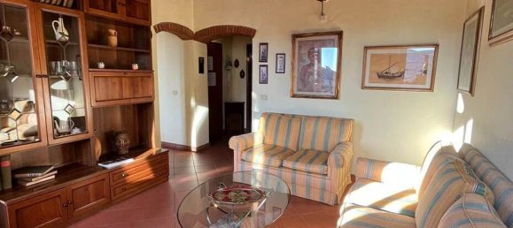 3 Schlafzimmer Wohnung in Lucca, Italy, Nr. 10903 12