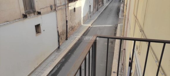 Apartamento de 2 habitaciónes en Adelfia, Italy No. 135154 13