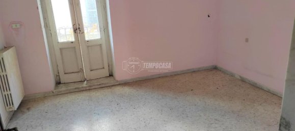 Apartamento de 2 habitaciónes en Adelfia, Italy No. 135154 11