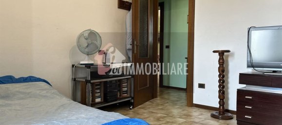 Квартира с 4 комнатами в Казальмаджоре, Италия № 83770 12