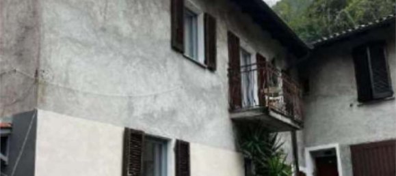 6 bedrooms Apartment in Bisuschio, Italy No. 363519 2