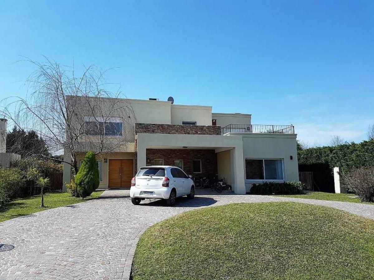 4 bedrooms House in Pilar, Argentina No. 56391