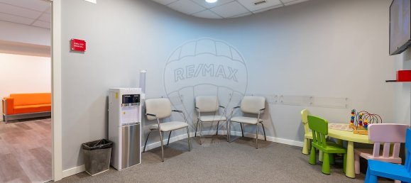 Gewerbliche Immobilie in Lisbon, Portugal 327m², Nr. 10580 10