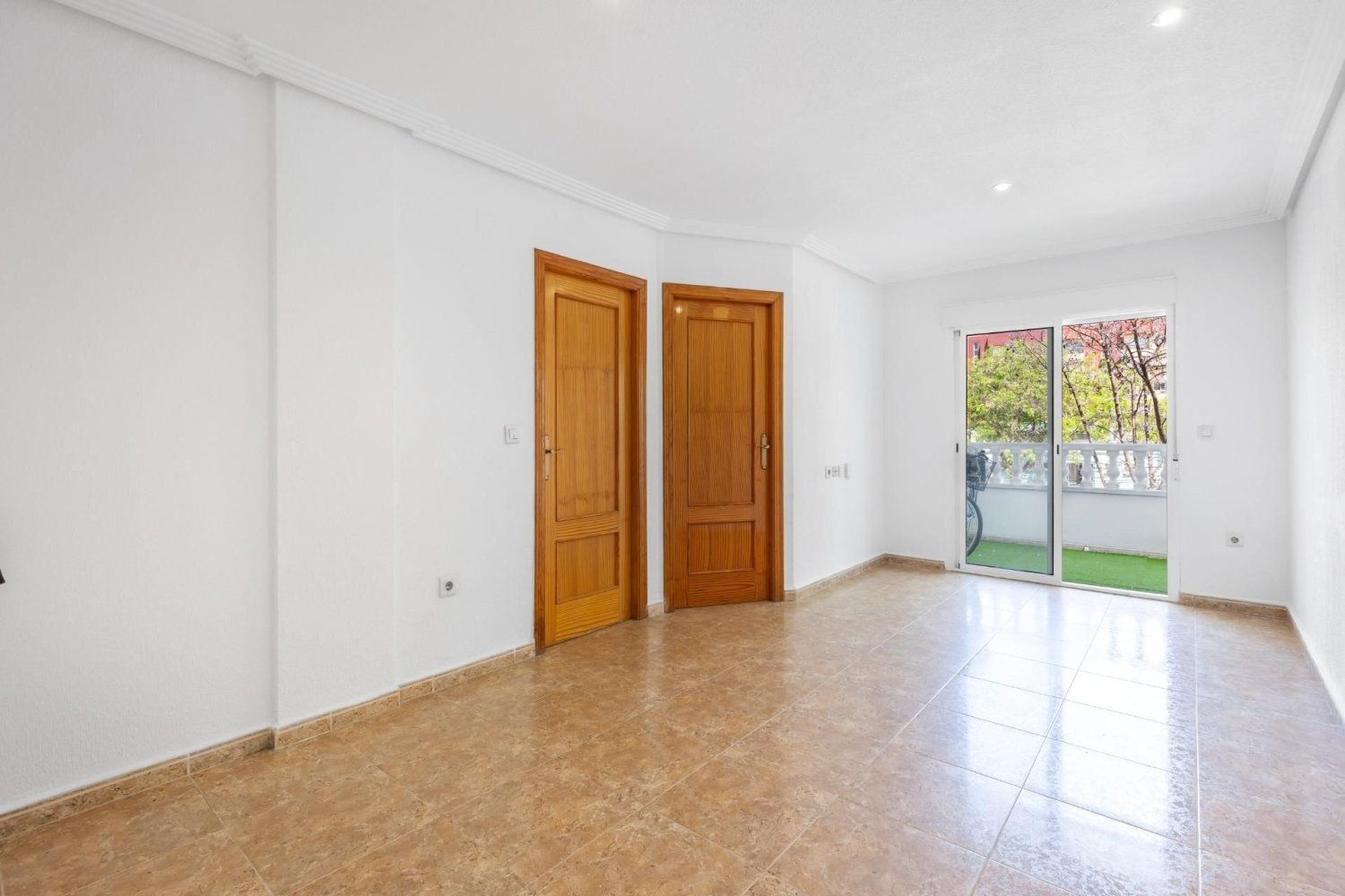 2 bedrooms Apartment in Torrevieja, Spain No. 210112