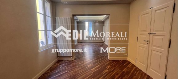 10 bedrooms Apartment in Modena, Italy No. 381662 4