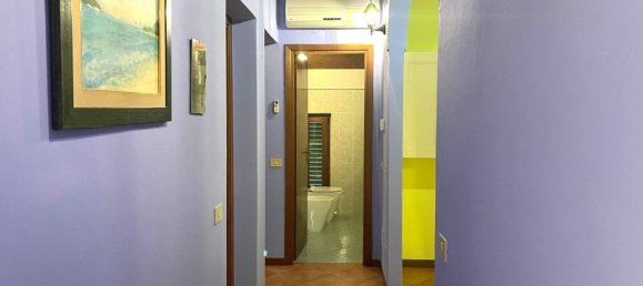 5 bedrooms Apartment in Parma, Italy No. 380378 9