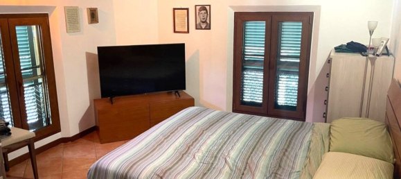 5 bedrooms Apartment in Parma, Italy No. 380378 24