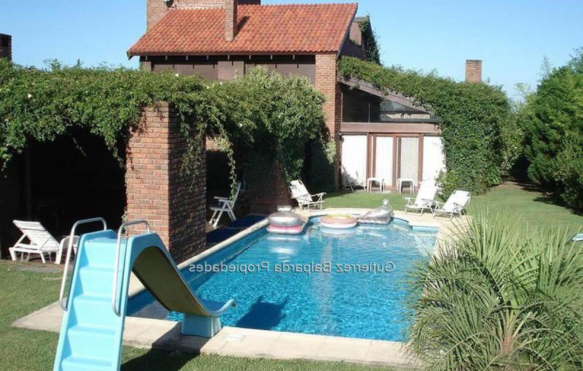 3 bedrooms House in Canelones, Uruguay No. 6260