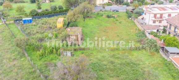 Grundstück in Pomezia, Italy 2300m², Nr. 301249 2