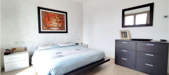 3 rooms Apartment in Inverigo, Italy No. 333696 10