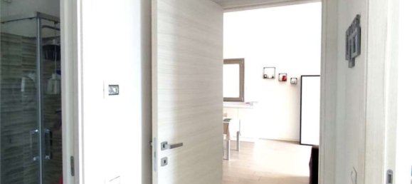 3 rooms Apartment in Inverigo, Italy No. 333696 9