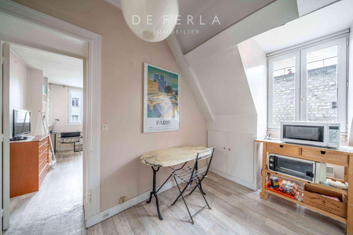1 bedroom Apartment in Paris, France No. 130859